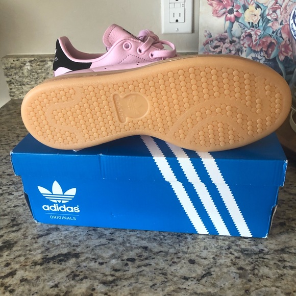 Stan Smiths - Picture 5 of 7